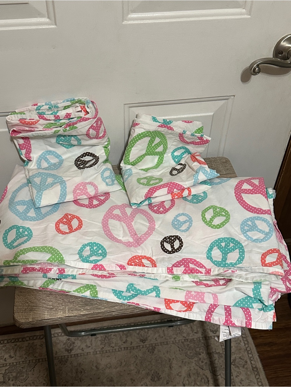 Pottery Barn Teen Peace Sign Full Flat Sheet 2-Standard Pillow Cases